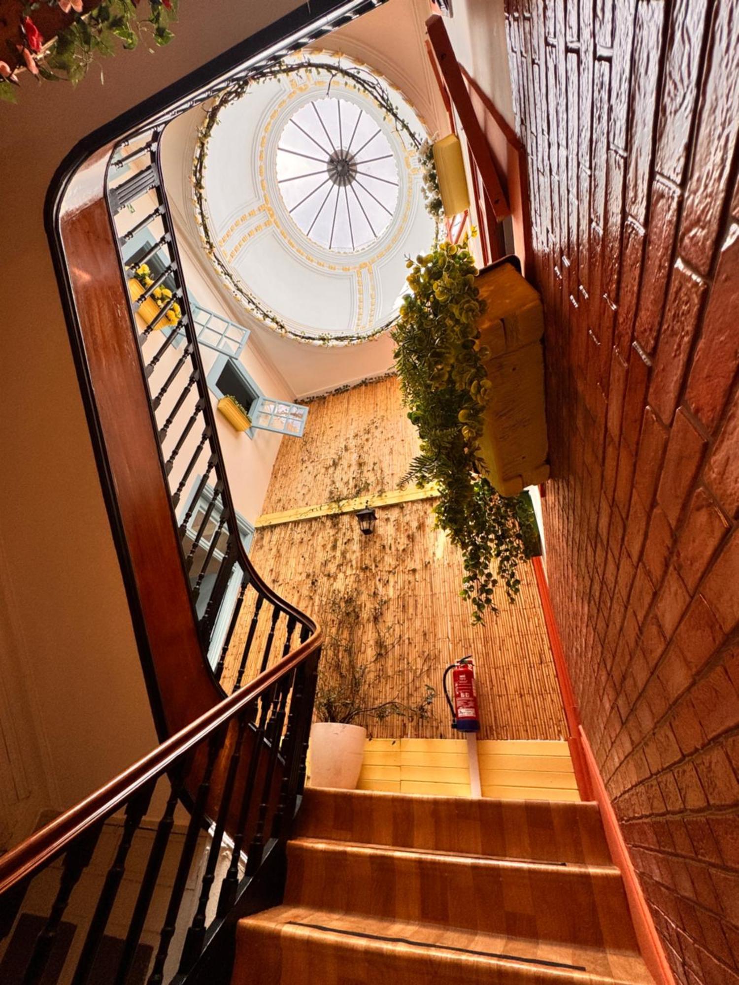 Samba Guesthouse Porto Bagian luar foto
